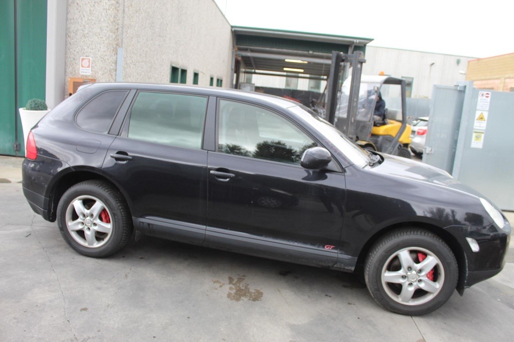 PORSCHE CAYENNE 3.2 B 4X4 184KW AUT 5P (2004) RICAMBI IN MAGAZZINO