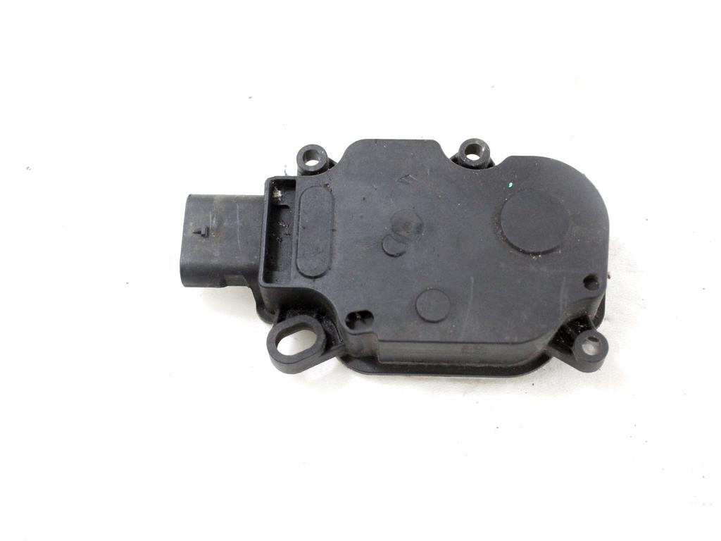 BM51-8476-AB MOTORINO APERTURA FLAP PRESA ARIA ANTERIORE FORD S-MAX 2.0 D 103KW 6M 5P (2014) RICAMBIO USATO