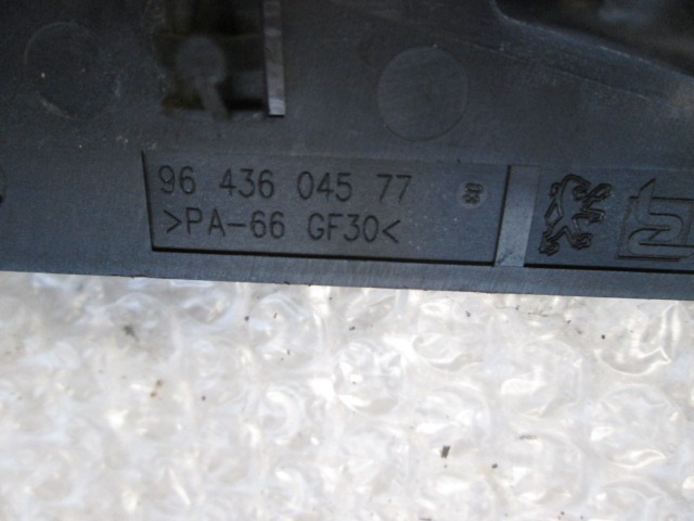 NOTRANJA KLJUKA  OEM N. 9643604577 ORIGINAL REZERVNI DEL PEUGEOT 307 3A/B/C/E/H BER/SW/CABRIO (2001 - 2009) DIESEL LETNIK 2002