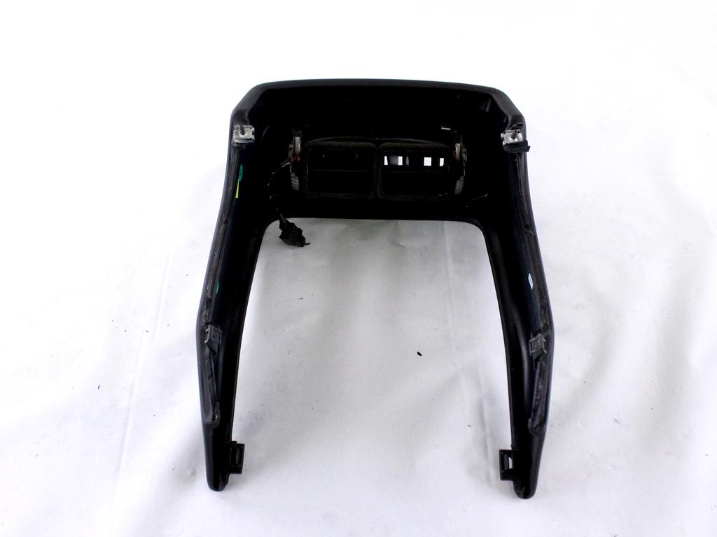 7L5819203B RIVESTIMENTO POSTERIORE TUNNEL CENTRALE PORSCHE CAYENNE 3.2 B 4X4 184KW AUT 5P (2004) RICAMBIO USATO CON BOCCHETTE AERAZIONE (SINISTRA DANNEGGIATA) 95555249700