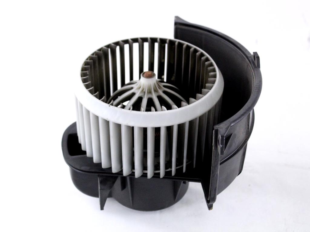 7L0820021L MOTORINO VENTOLA VENTILAZIONE ABITACOLO PORSCHE CAYENNE 3.2 B 4X4 184KW AUT 5P (2004) RICAMBIO USATO