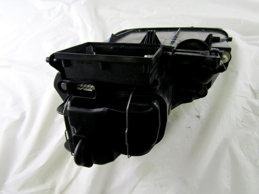 95563115841 FARO FANALE ANTERIORE DESTRO XENON PORSCHE CAYENNE 3.2 B 4X4 184KW AUT 5P (2004) RICAMBIO USATO SUPPORTI DANNEGGIATI