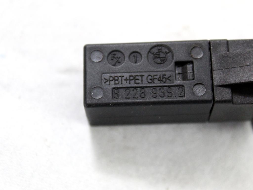 8228939 INTERRUTTORE CONTATTO SPORTELLO CARBURANTE BMW SERIE 3 318 D E91 SW 2.0 D 105KW 6M 5P (2009) RICAMBIO USATO