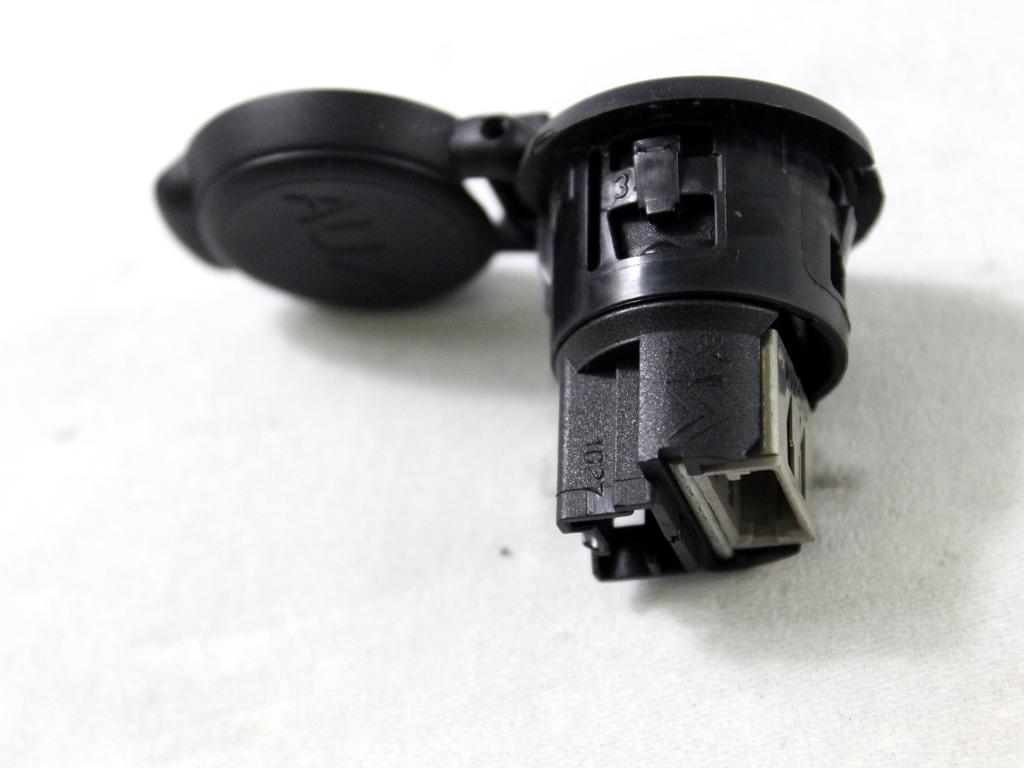 96645227XT PORTA INGRESSO USB AUX CITROEN C4 1.6 D 82KW 6M 5P (2012) RICAMBIO USATO