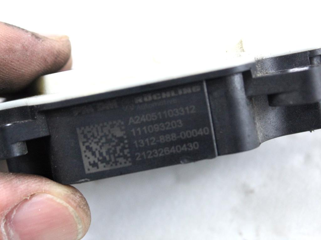 A24051103312 MOTORINO APERTURA FLAP PRESA ARIA ANTERIORE VOLVO XC90 2.0 I 4X4 173KW AUT 5P (2021) RICAMBIO USATO 111093203