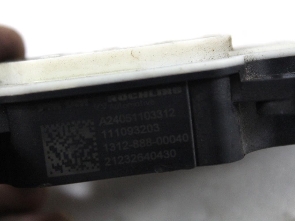 A24051103312 MOTORINO APERTURA FLAP PRESA ARIA ANTERIORE VOLVO XC90 2.0 I 4X4 173KW AUT 5P (2021) RICAMBIO USATO 111093203