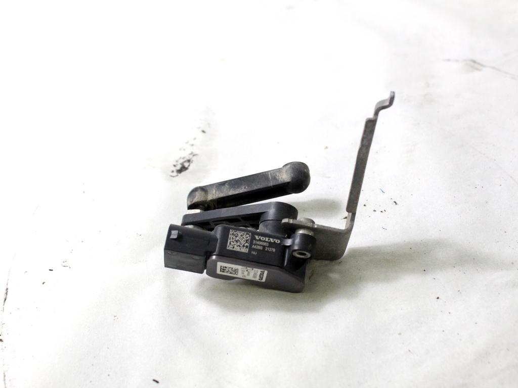 32246988 SENSORE DI LIVELLO ALTEZZA FARI POSTERIORE DESTRO VOLVO XC90 2.0 I 4X4 173KW AUT 5P (2021) RICAMBIO USATO 31406563