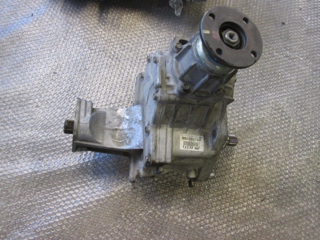 4X4 REDUKTOR OEM N. 4730039130 ORIGINAL REZERVNI DEL KIA SPORTAGE KM MK2 (2004 - 2010)DIESEL LETNIK 2006