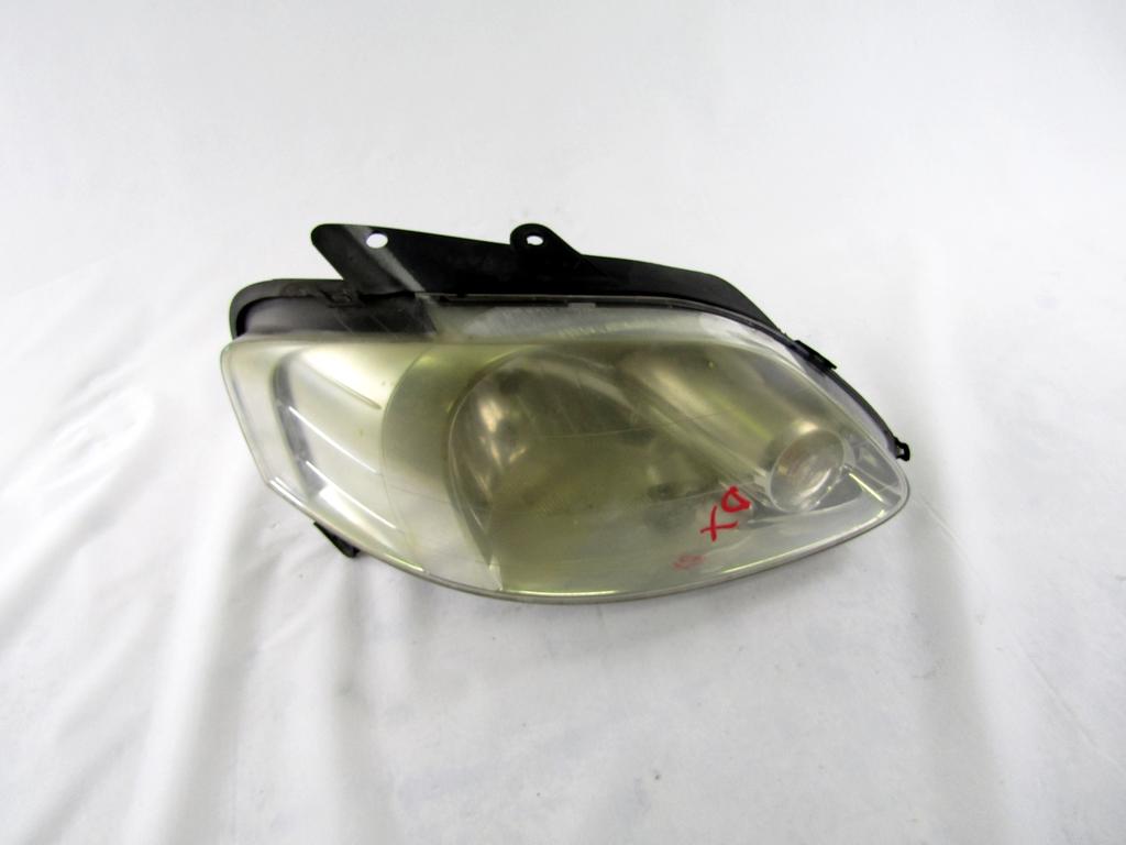5Z1941006A FARO FANALE ANTERIORE DESTRO VOLKSWAGEN FOX 1.4 D 51KW 5M 3P (2007) RICAMBIO USATO TRASPARENTE DA LUCIDARE