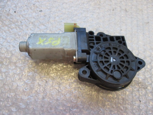 MOTORCEK ELEKTRICNEGA POMIKA ZADNJEGA STEKLA  OEM N. 988101F100 ORIGINAL REZERVNI DEL KIA SPORTAGE KM MK2 (2004 - 2010)DIESEL LETNIK 2006