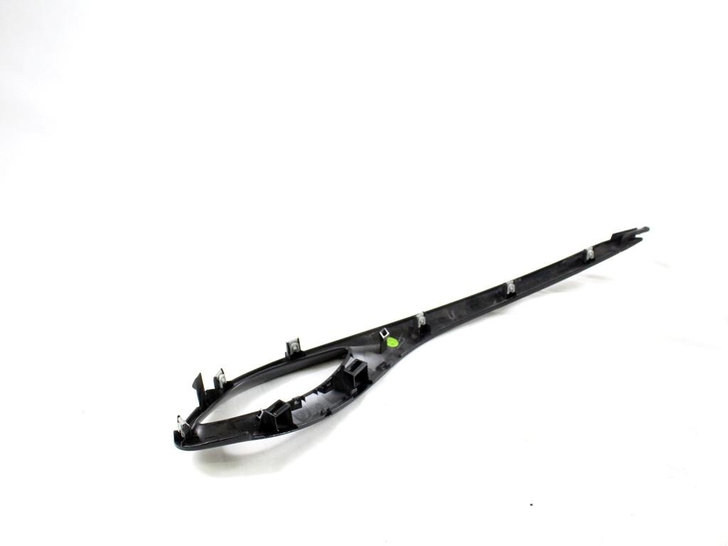 39068926 MODANATURA LISTELLO PANNELLO INTERNO PORTA ANTERIORE DESTRA OPEL ASTRA K SW 1.6 D 81KW 6M 5P (2016) RICAMBIO USATO 