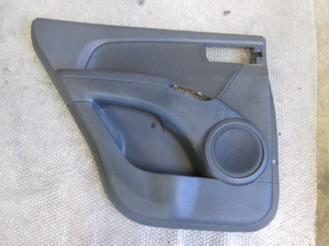 VRATNI PANEL OEM N. PNPSTKISPORTAGEKMMK2SV5P ORIGINAL REZERVNI DEL KIA SPORTAGE KM MK2 (2004 - 2010)DIESEL LETNIK 2006