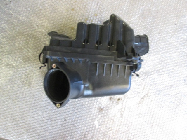 FILTAR ZRAKA OEM N. 2,81122E+205 ORIGINAL REZERVNI DEL KIA SPORTAGE KM MK2 (2004 - 2010)DIESEL LETNIK 2006