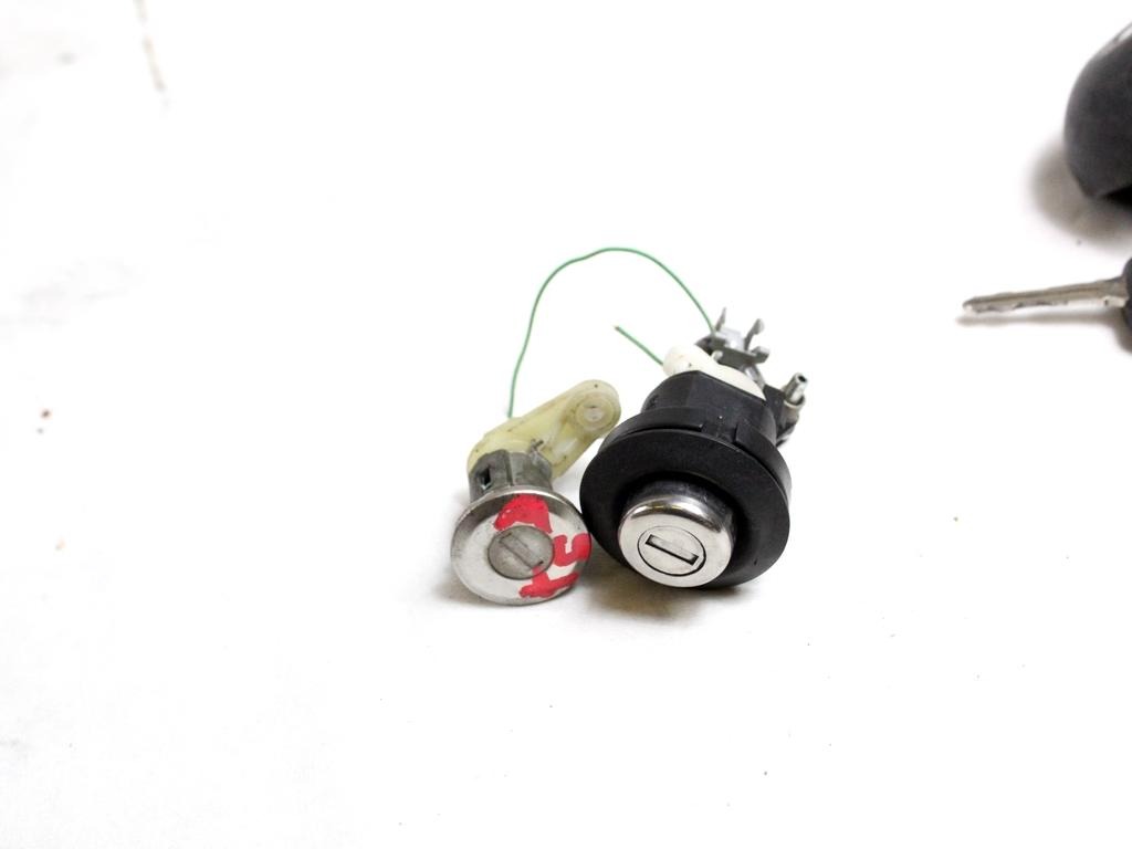 237102213R KIT ACCENSIONE AVVIAMENTO DACIA SANDERO STEPWAY 1.5 D 66KW 5M 5P (2014) RICAMBIO USATO CON CENTRALINA MOTORE, BLOCCHETTI ACCENSIONE APERTURA CON CHIAVE 237104128R 0281030439 284B12330R