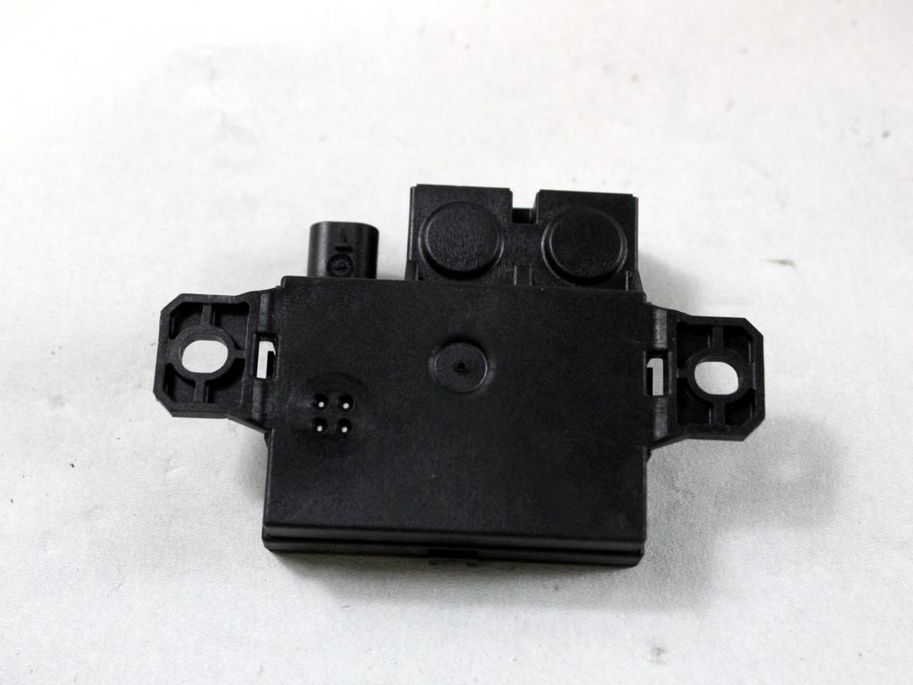 A0009822023 CENTRALINA RELÈ BATTERIA MERCEDES CLASSE A 180 W176 1.5 D 80KW 6M 5P (2014) RICAMBIO USATO