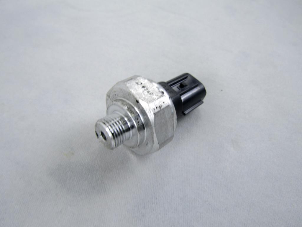 8871911010 PRESSOSTATO SENSORE DI PRESSIONE IMPIANTO CLIMATIZZAZIONE CLIMA A/C TOYOTA RAV 4 2.5 I 131KW AUT 5P (2022) RICAMBIO USATO