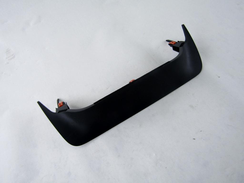 55422-42030 MASCHERINA RIVESTIMENTO CRUSCOTTO CENTRALE TOYOTA RAV 4 2.5 I 131KW AUT 5P (2022) RICAMBIO USATO