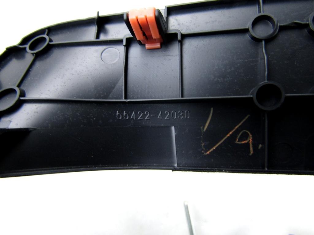 55422-42030 MASCHERINA RIVESTIMENTO CRUSCOTTO CENTRALE TOYOTA RAV 4 2.5 I 131KW AUT 5P (2022) RICAMBIO USATO