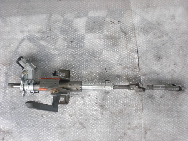 VOLANSKI DROG OEM N. 13182345 ORIGINAL REZERVNI DEL OPEL ZAFIRA B A05 M75 (2005 - 2008) DIESEL LETNIK 2007