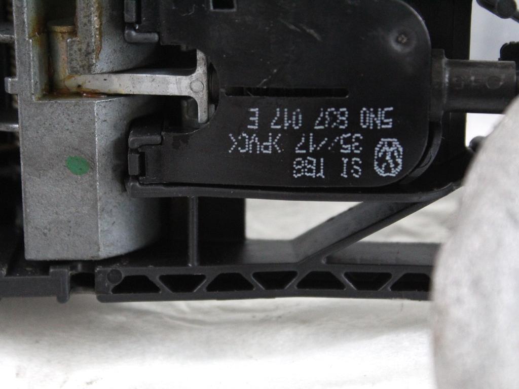 5G0837206QGRU MANIGLIA ESTERNA PORTA ANTERIORE DESTRA VOLKSWAGEN GOLF 7.5 1.5 B 110KW AUT 5P (2017) RICAMBIO USATO