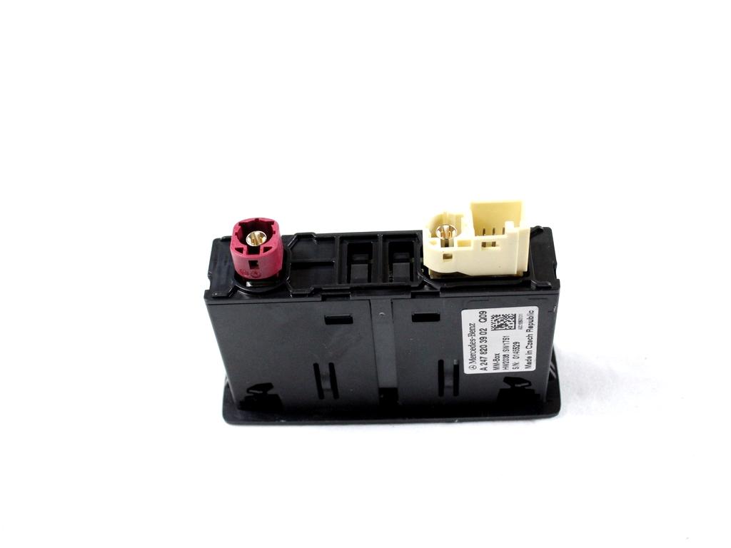 A2478203902 PORTA INGRESSO USB-C MERCEDES CLASSE A 180 W177 2.0 D 85KW AUT 5P (2022) RICAMBIO USATO
