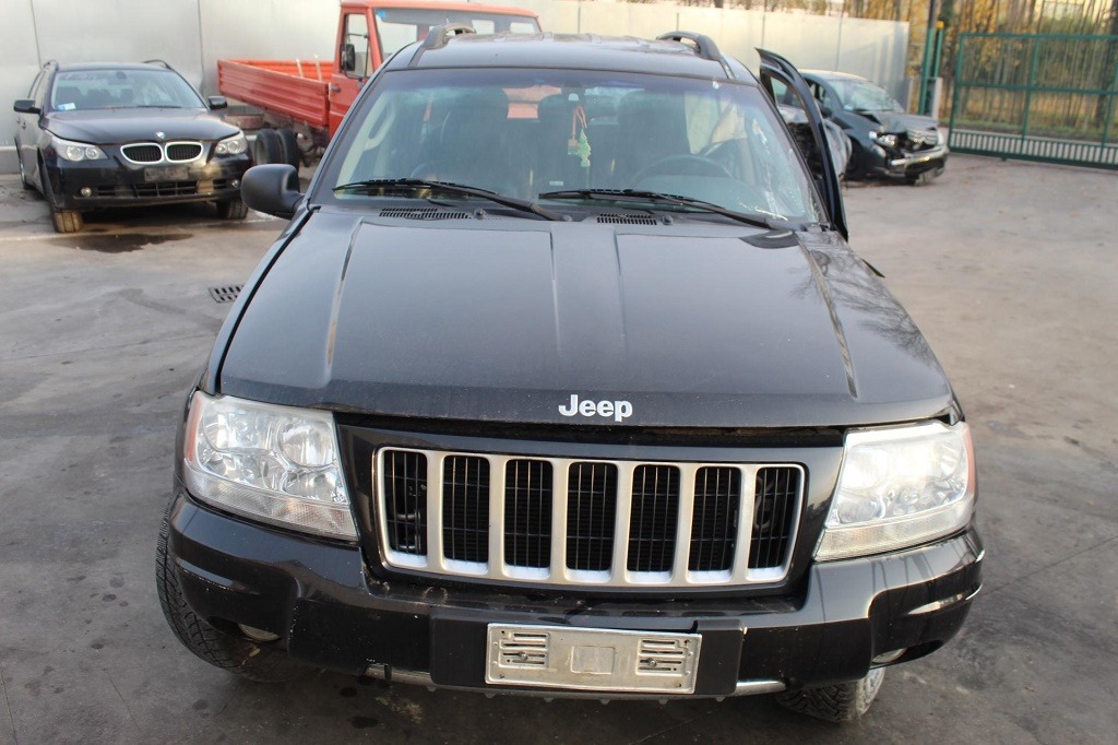 JEEP GRAND CHEROKEE 2.7 D 4X4 120KW AUT 5P (2004) RICAMBI IN MAGAZZINO