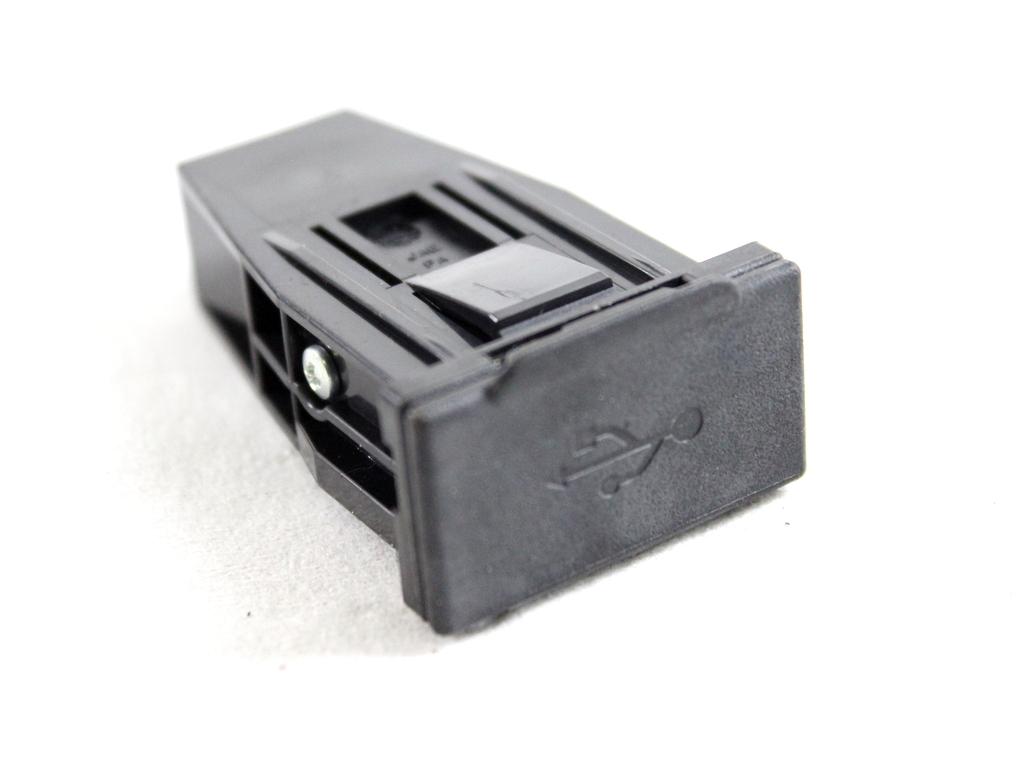 8718A007 PORTA INGRESSO USB CITROEN C4 AIRCROSS 1.6 D 4X4 84KW 6M 5P (2012) RICAMBIO USATO