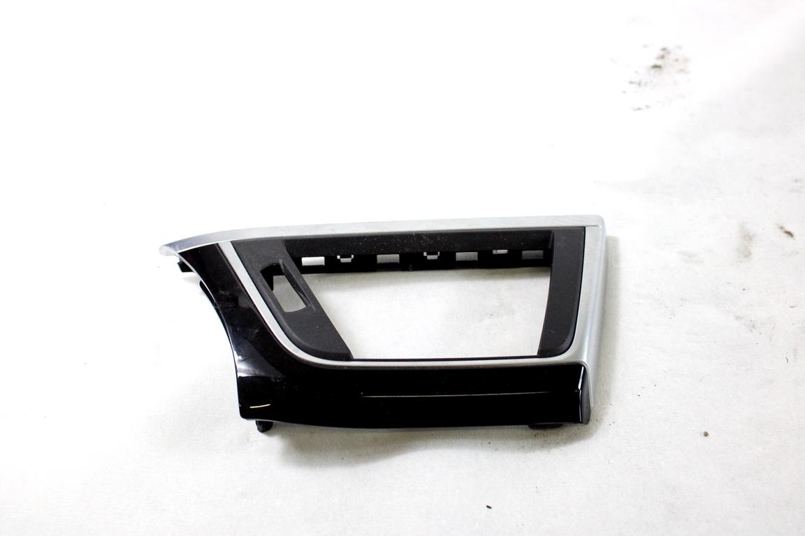 9318069 MASCHERINA RIVESTIMENTO BOCCHETTA AERAZIONE CRUSCOTTO LATO SINISTRO BMW SERIE 3 320D F31 LCI SW 2.0 D 4X4 140KW AUT 5P (2016) RICAMBIO USATO