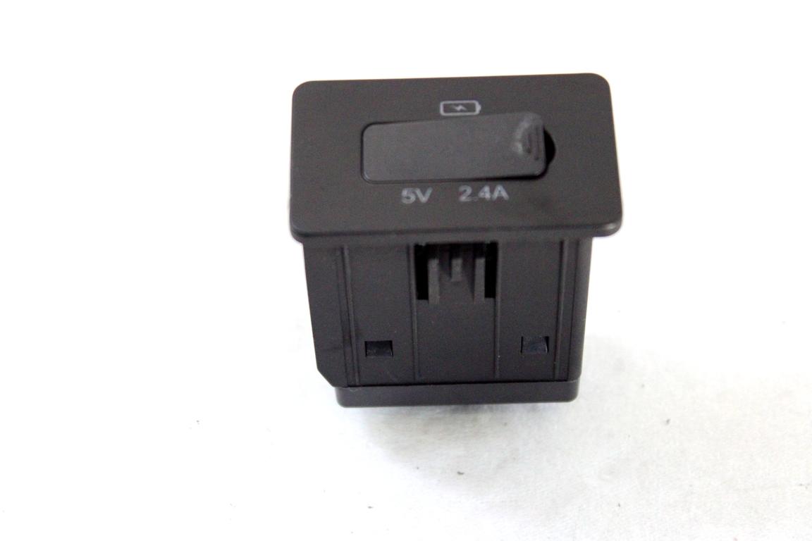 3725300U0010 PORTA INGRESSO USB CARICA TELEFONO DR MOTOR DR4 1.6 B 84KW 6M 5P (2019) RICAMBIO USATO