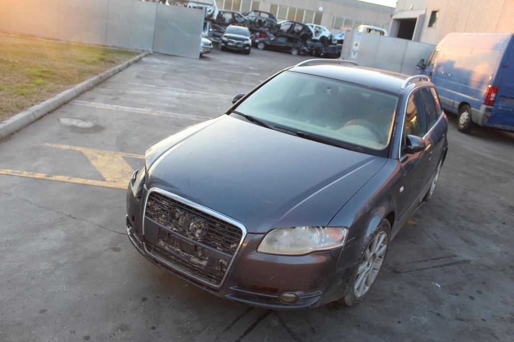 AUDI A4 SW 2.0 D 103KW 6M 5P (2005) RICAMBI USATI AUTO IN PIAZZALE 