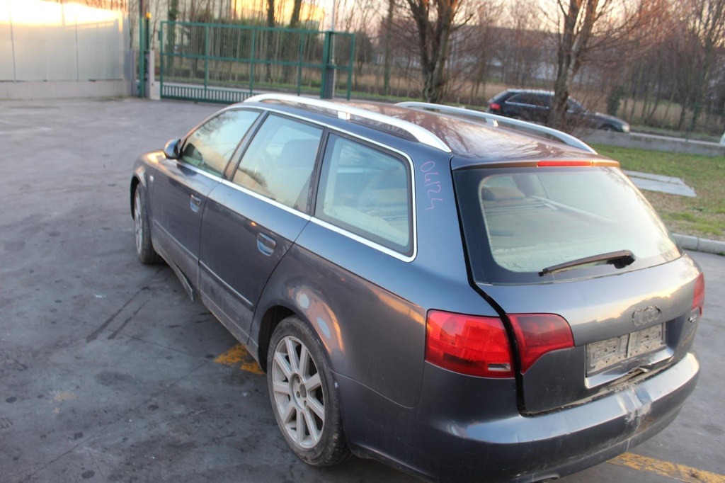 AUDI A4 SW 2.0 D 103KW 6M 5P (2005) RICAMBI USATI AUTO IN PIAZZALE 