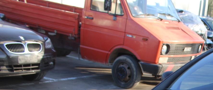 IVECO DAILY 35-8 2.5 D 53KW 5M 2P (1980) RICAMBIO USATO 
