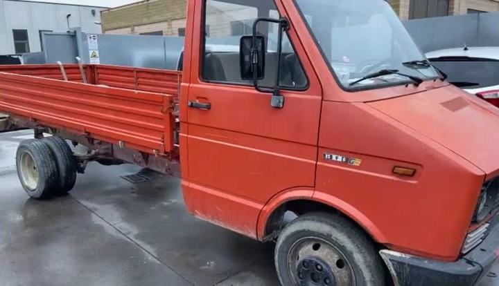 IVECO DAILY 35-8 2.5 D 53KW 5M 2P (1980) RICAMBI IN MAGAZZINO