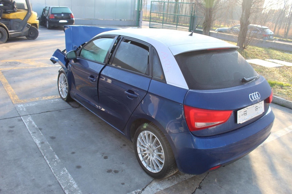 AUDI A1 1.6 D 66KW 5M 5P (2014) RICAMBIO USATO 