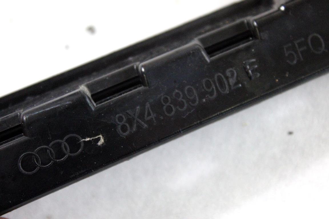 8X4839902E5FQ MODANATURA ESTERNA MONTANTE CENTRALE PORTA POSTERIORE DESTRA AUDI A1 1.6 D 66KW 5M 5P (2014) RICAMBIO USATO
