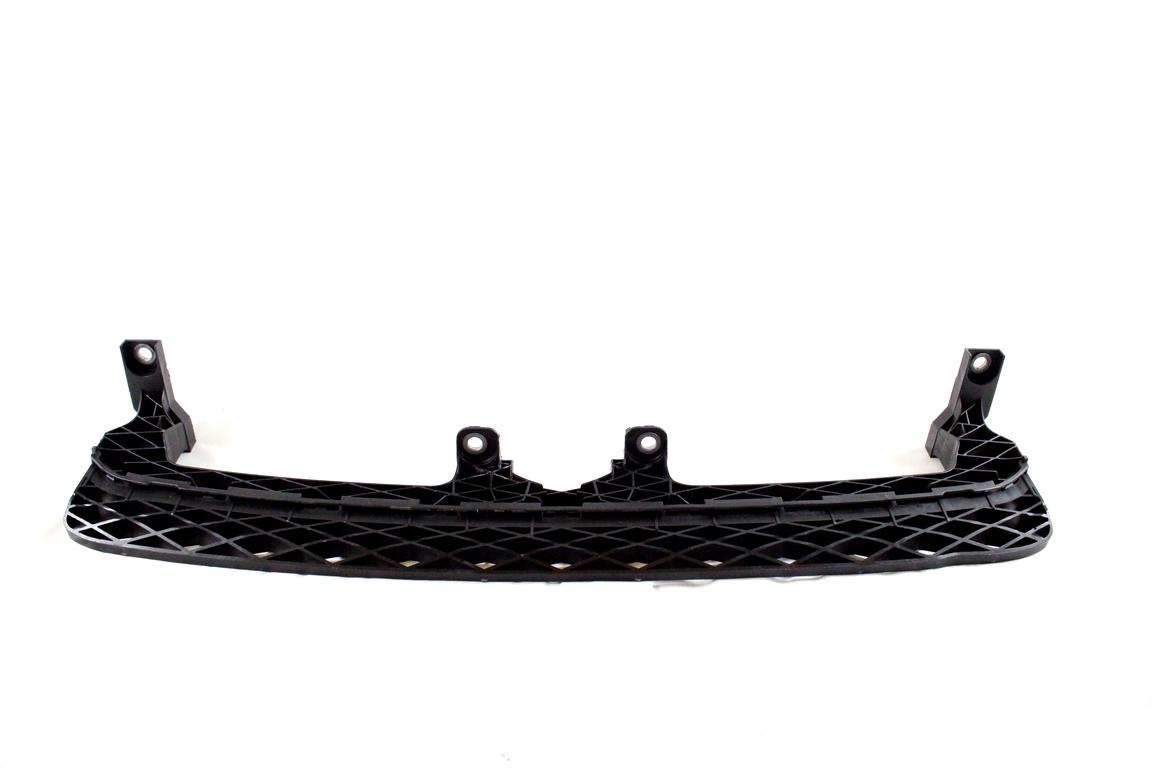 3AA807571 SUPPORTO CENTRALE PARAURTI ANTERIORE VOLKSWAGEN PASSAT SW 2.0 D 103KW AUT 5P (2012) RICAMBIO USATO