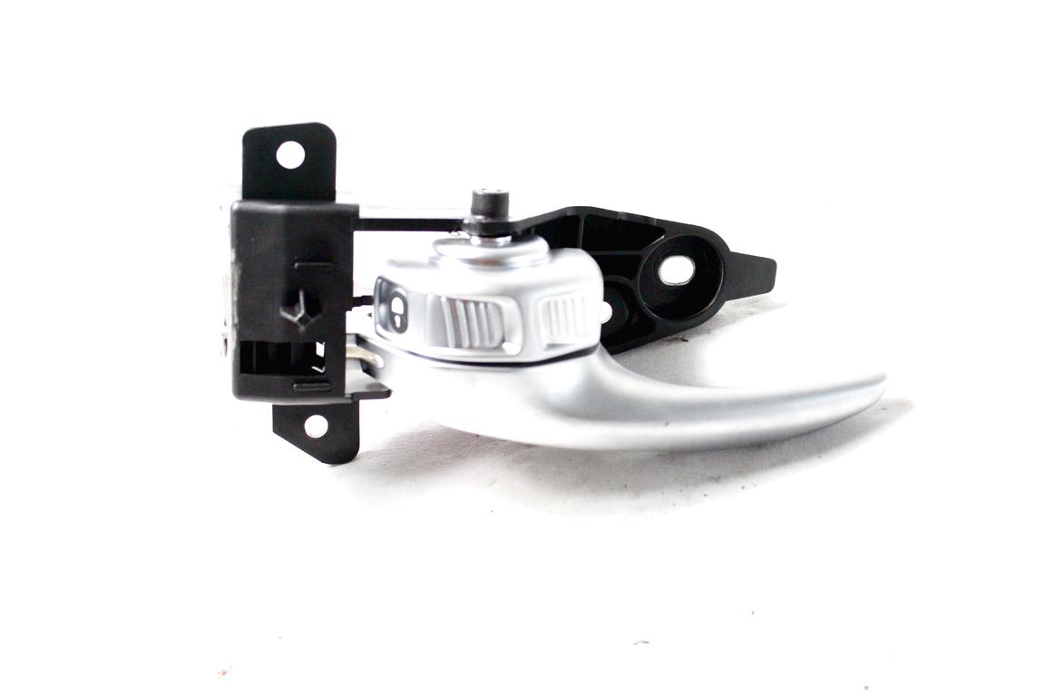 735600031 MANIGLIA INTERNA PORTA POSTERIORE SINISTRA JEEP RENEGADE 1.6 D 88KW 6M 5P (2019) RICAMBIO USATO