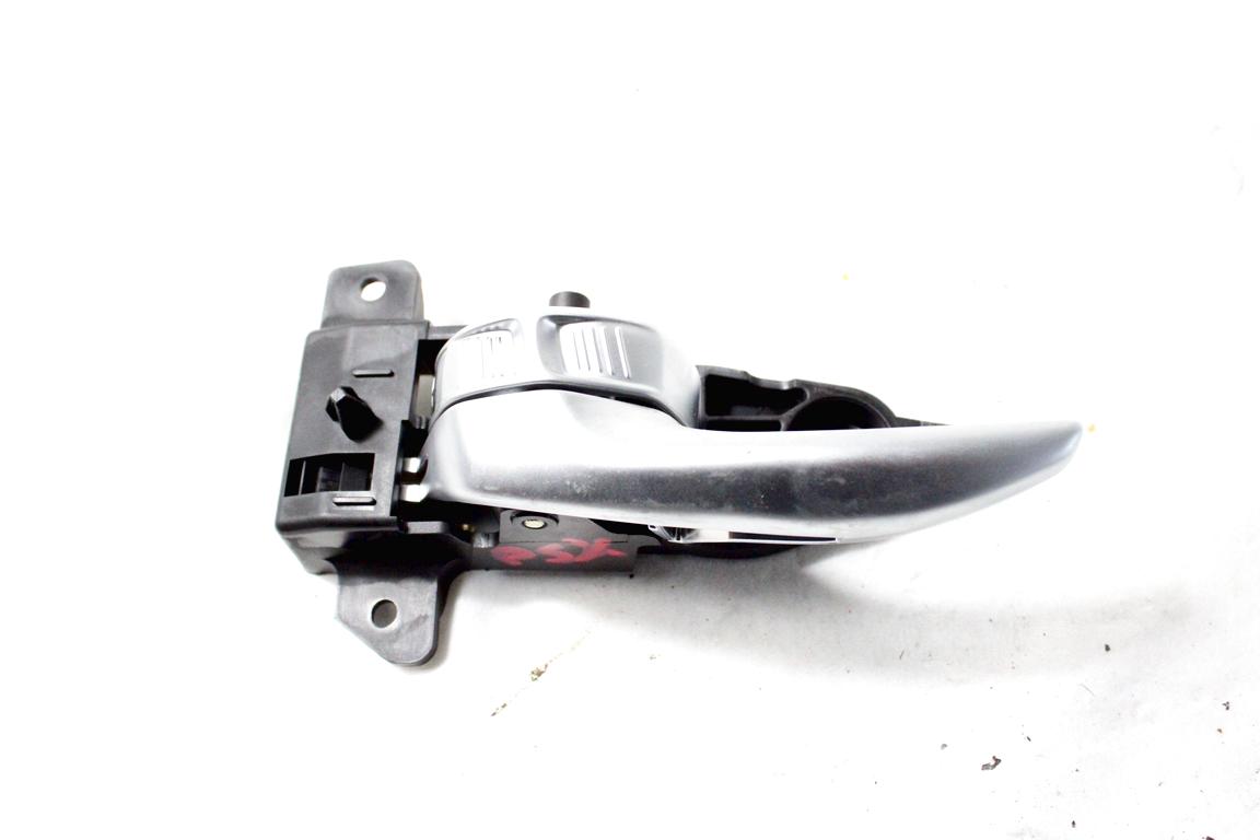 735600031 MANIGLIA INTERNA PORTA POSTERIORE SINISTRA JEEP RENEGADE 1.6 D 88KW 6M 5P (2019) RICAMBIO USATO