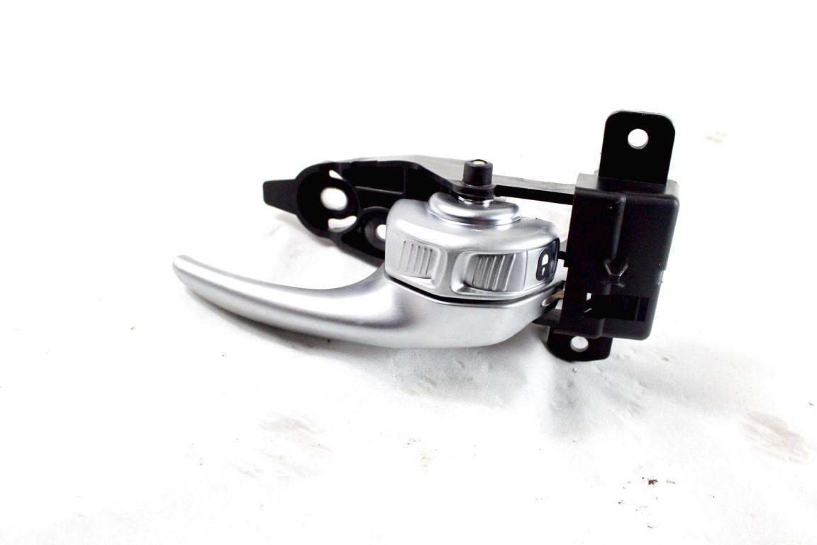 735647323 MANIGLIA INTERNA PORTA ANTERIORE DESTRA JEEP RENEGADE 1.6 D 88KW 6M 5P (2019) RICAMBIO USATO
