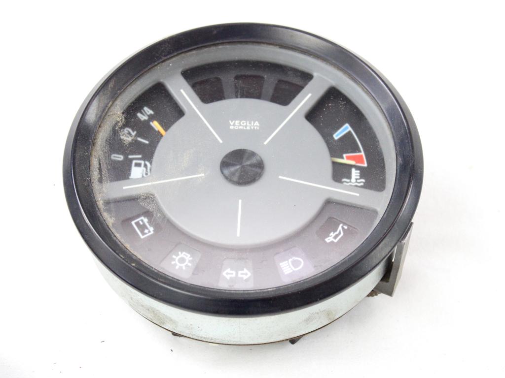 QUADRO STRUMENTI IBDICATORE LIVELLO CARBURANTE, TEMPERATURA ACQUA MOTORE IVECO DAILY 35-8 2.5 D 53KW 5M 2P (1980) RICAMBIO USATO