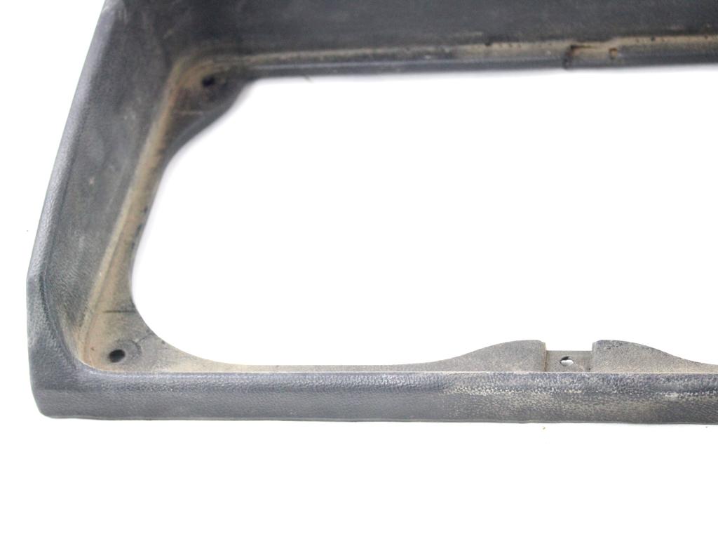 93918177 MASCHERINA RIVESTIMENTO QUADRO STRUMENTI IVECO DAILY 35-8 2.5 D 53KW 5M 2P (1980) RICAMBIO USATO