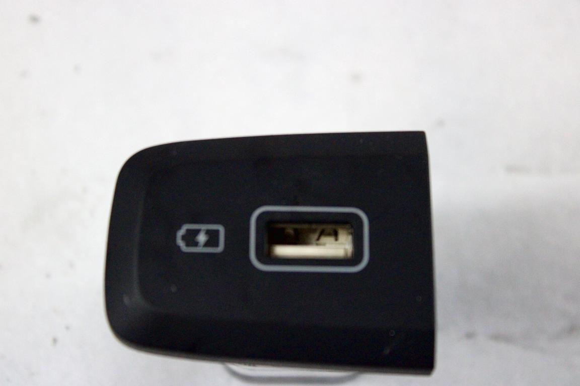 96125N9000 PORTA INGRESSO USB HYUNDAI TUCSON 1.6 I 132KW AUT 5P (2021) RICAMBIO USATO