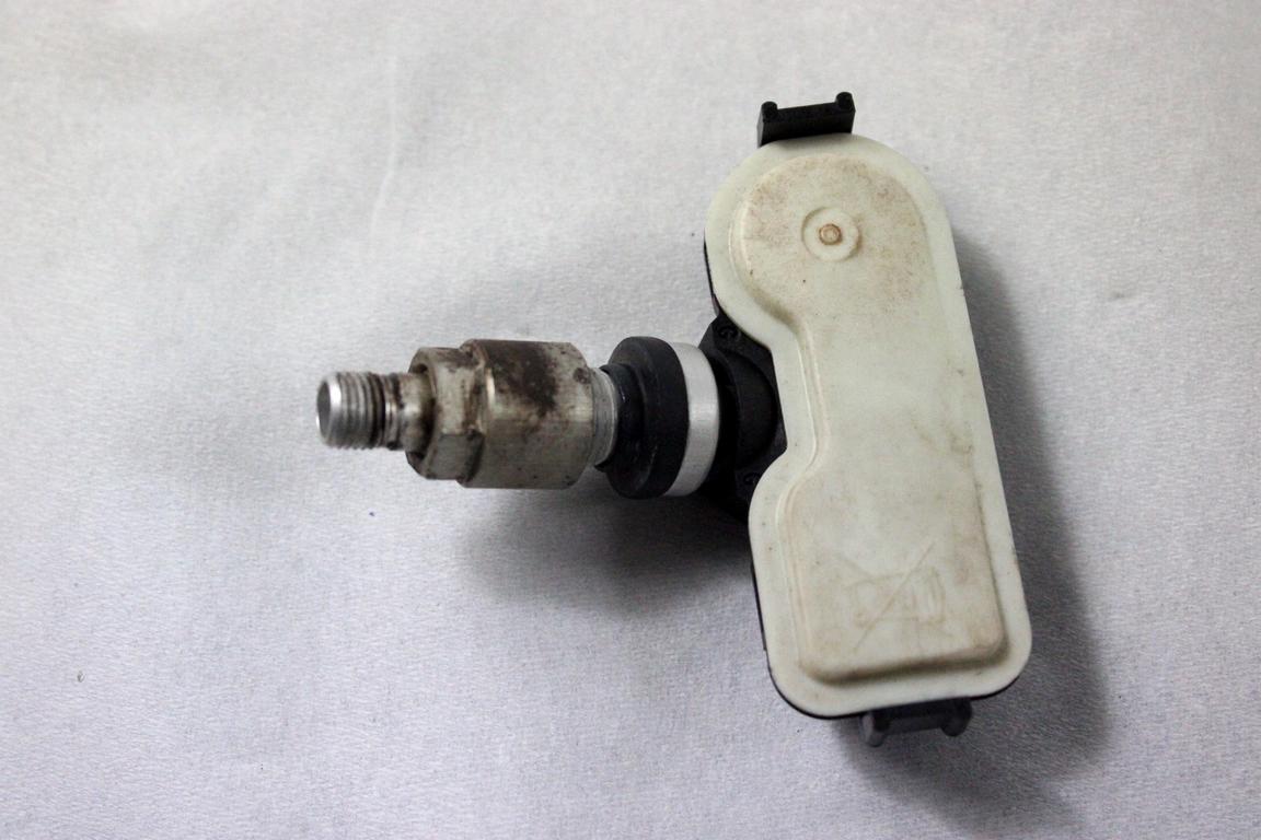 52933-3X305 SENSORE DI PRESSIONE DEL PNEUMATICO KIA RIO 1.4 D 66KW 6M 5P (2015) RICAMBIO USATO