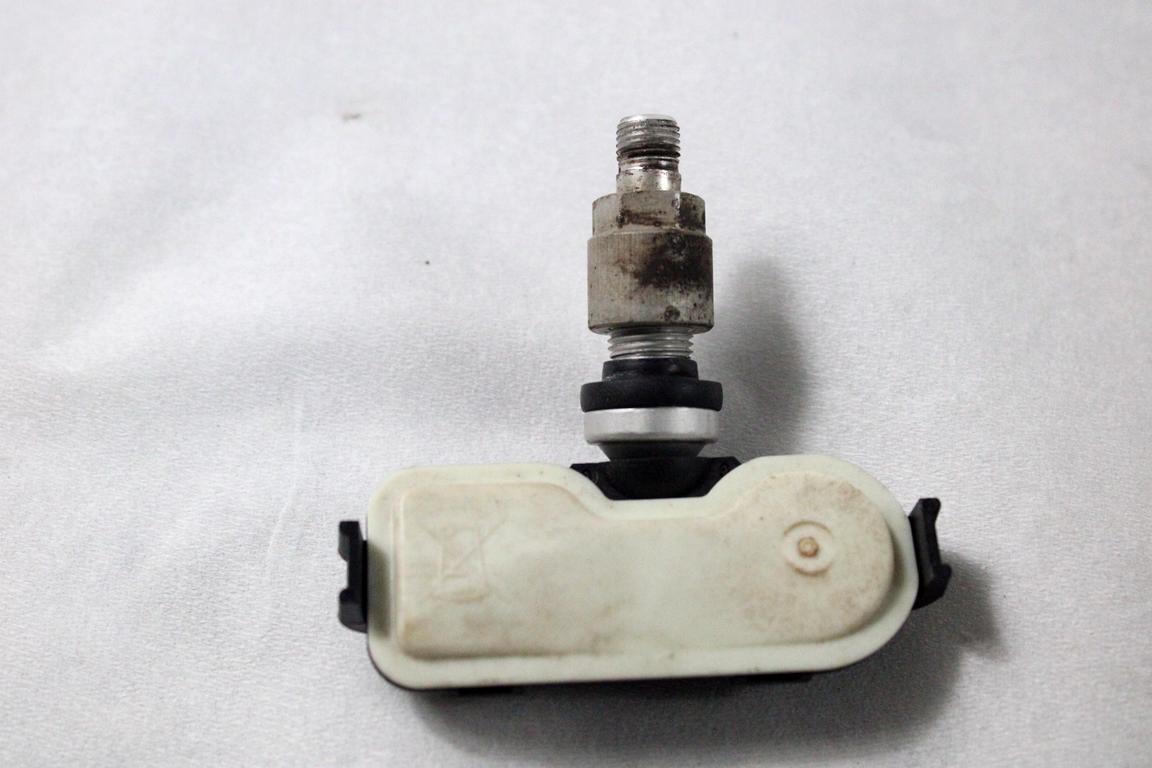 52933-3X305 SENSORE DI PRESSIONE DEL PNEUMATICO KIA RIO 1.4 D 66KW 6M 5P (2015) RICAMBIO USATO