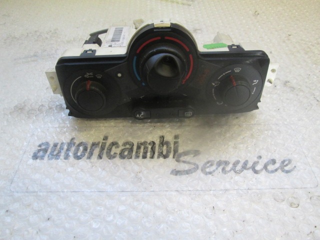 NADZOR KLIMATSKE NAPRAVE OEM N. RENAULT ORIGINAL REZERVNI DEL RENAULT MEGANE MK2 BM0/1 CM0/1 EM0/1 KM0/1 LM0/1 BER/GRANDTOUR  (10/2002 - 02/2006) DIESEL LETNIK 2003