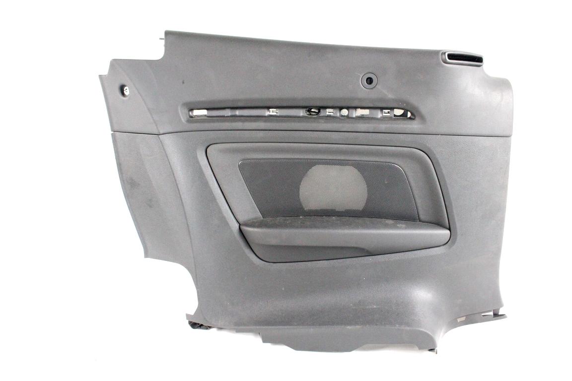 8V7867043 RIVESTIMENTO FIANCO POSTERIORE LATO SINISTRO AUDI A3 2.0 D 4X4 110KW AUT 2P (2018) RICAMBIO USATO 8V7863981A