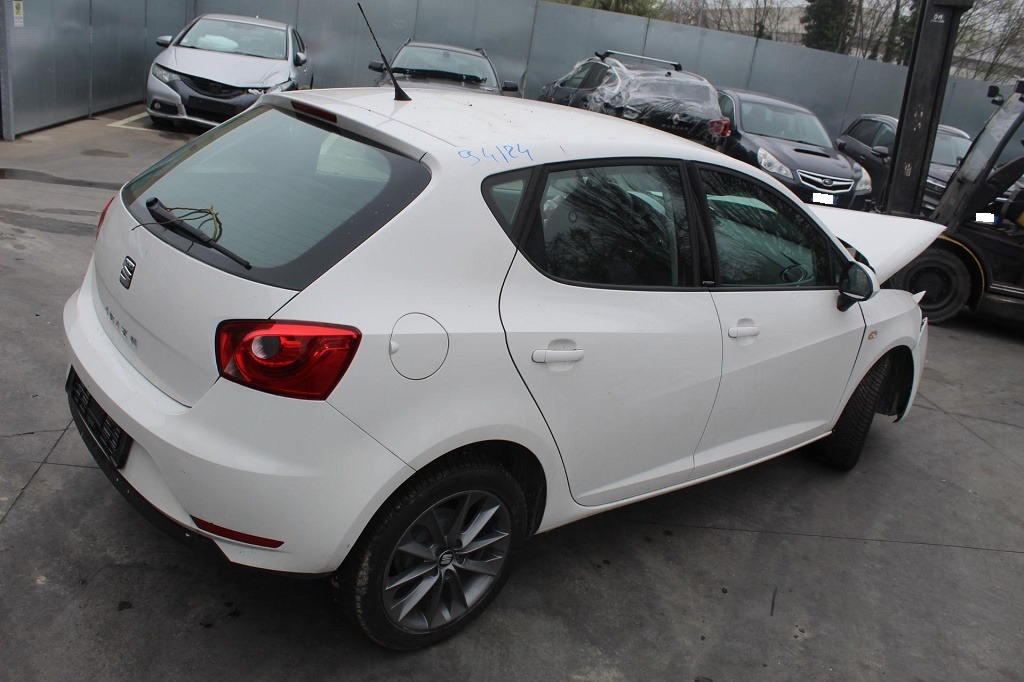 SEAT IBIZA 1.2 B 51KW 5M 5P (2015) RICAMBI USATI AUTO IN PIAZZALE 