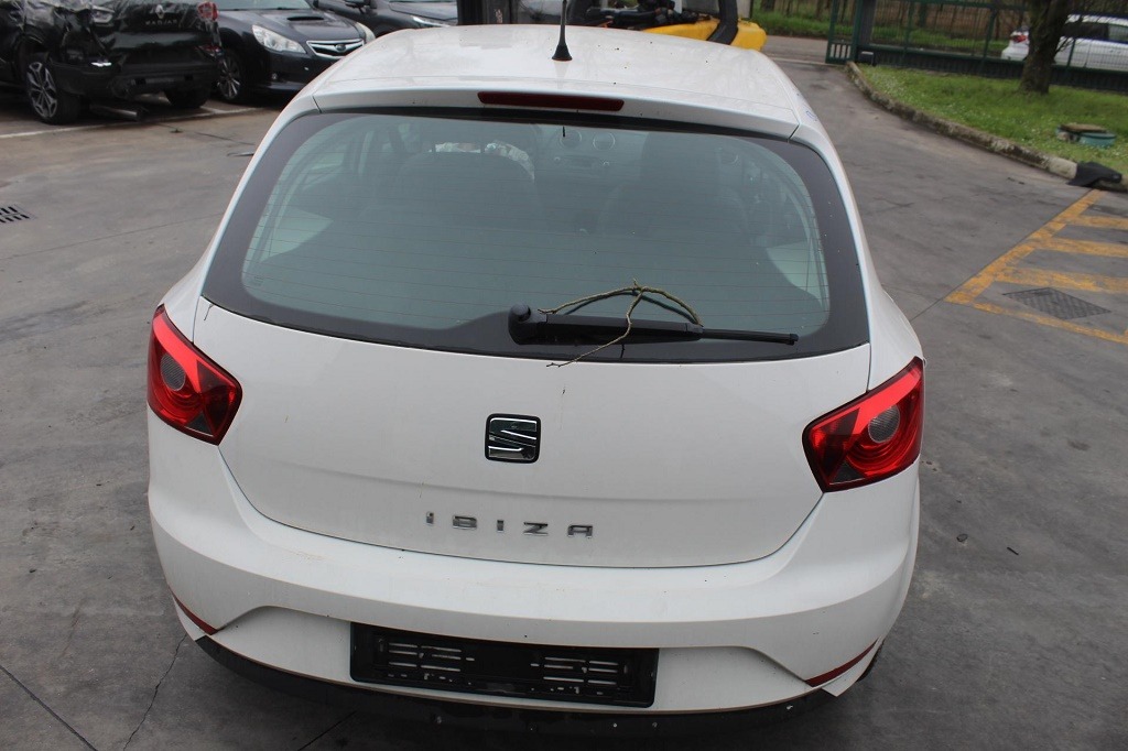 SEAT IBIZA 1.2 B 51KW 5M 5P (2015) RICAMBI USATI AUTO IN PIAZZALE 