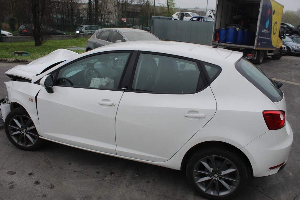 SEAT IBIZA 1.2 B 51KW 5M 5P (2015) RICAMBI USATI AUTO IN PIAZZALE 