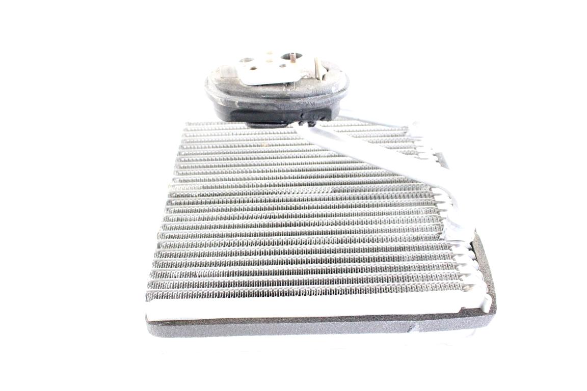 1K1820103E EVAPORATORE RADIATORE CLIMATIZZATORE CLIMA A/C VOLKSWAGEN CADDY 2.0 M 80KW 5M 5P (2012) RICAMBIO USATO